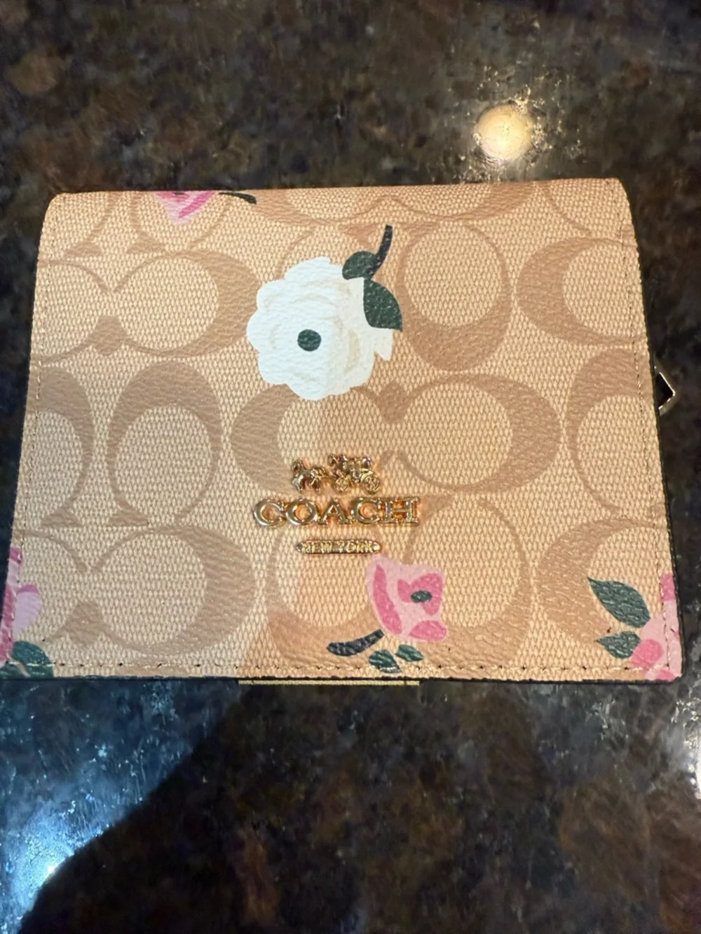 Source Unknown Pink Floral Coach-Style Card Wallet with Gold Charms